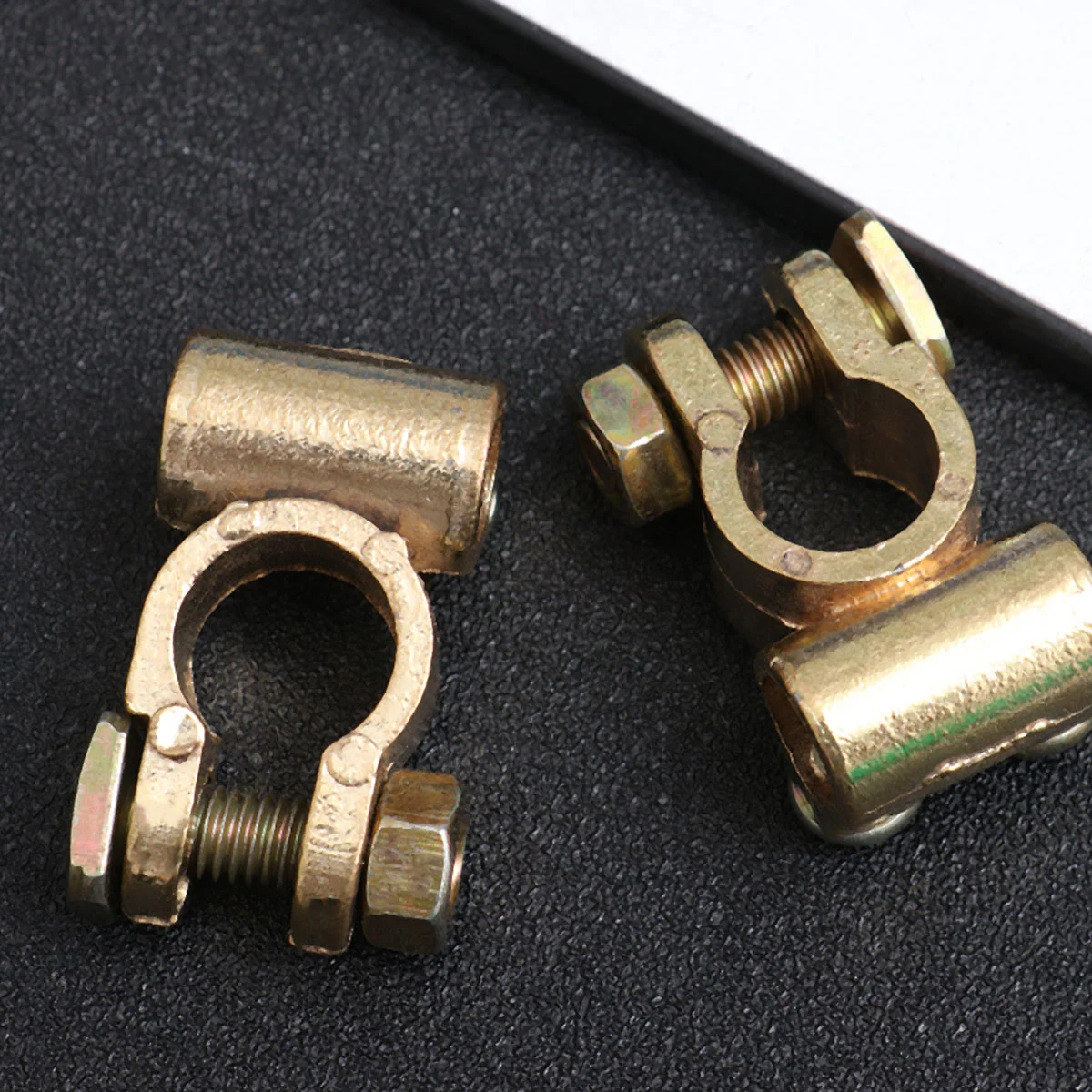 

2pcs Car Terminal Clamps Connectors Gold Color High Current Universal Adapter Auto Wiring Corrosion Resistant Metal Easy