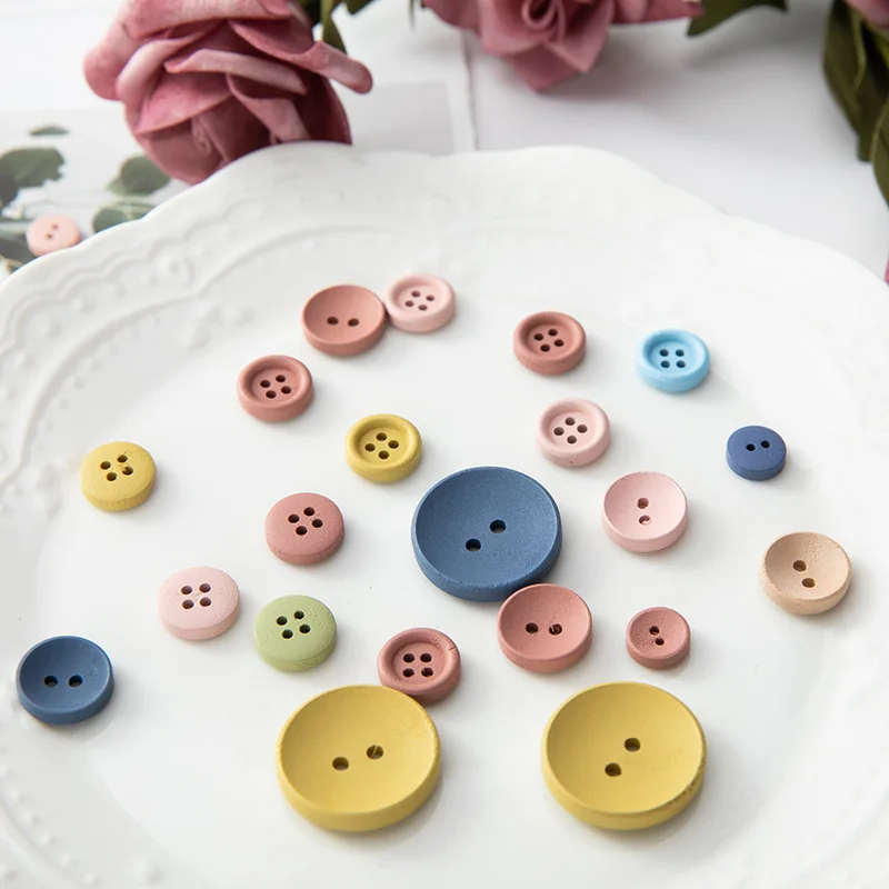 جديد 10 مللي متر -- 25 مللي متر اللون الأطفال زر مستديرة خشبية اليدوية سجل القصاصات الزفاف الديكور الخياطة اكسسوارات #3