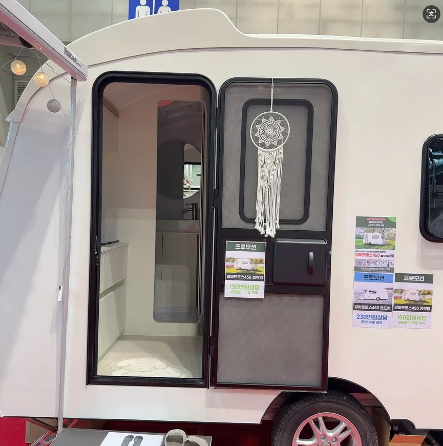 Latest Design Aluminum Frame Rv Entry Door Durable Acrylic Caravan Entire Door Available in Multiple Sizes