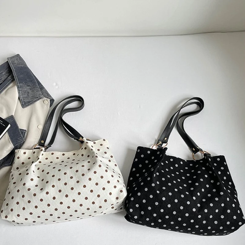 Canvas-Umhängetasche mit Polka-Dot-Print, Damen-Shopper mit großer Kapazität, koreanische Nischen-Handtasche mit vielseitiger Magnetschnalle – Detail 2