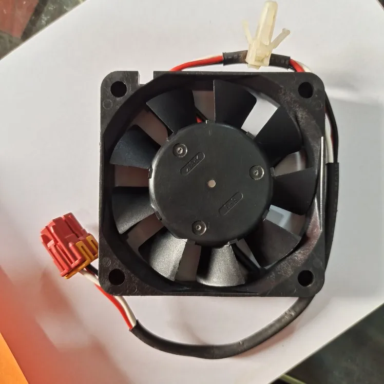 NMB 06015KA-12N-BT DC 12V 0.21A 60x60x15mm 3-Wire Server Cooling Fan