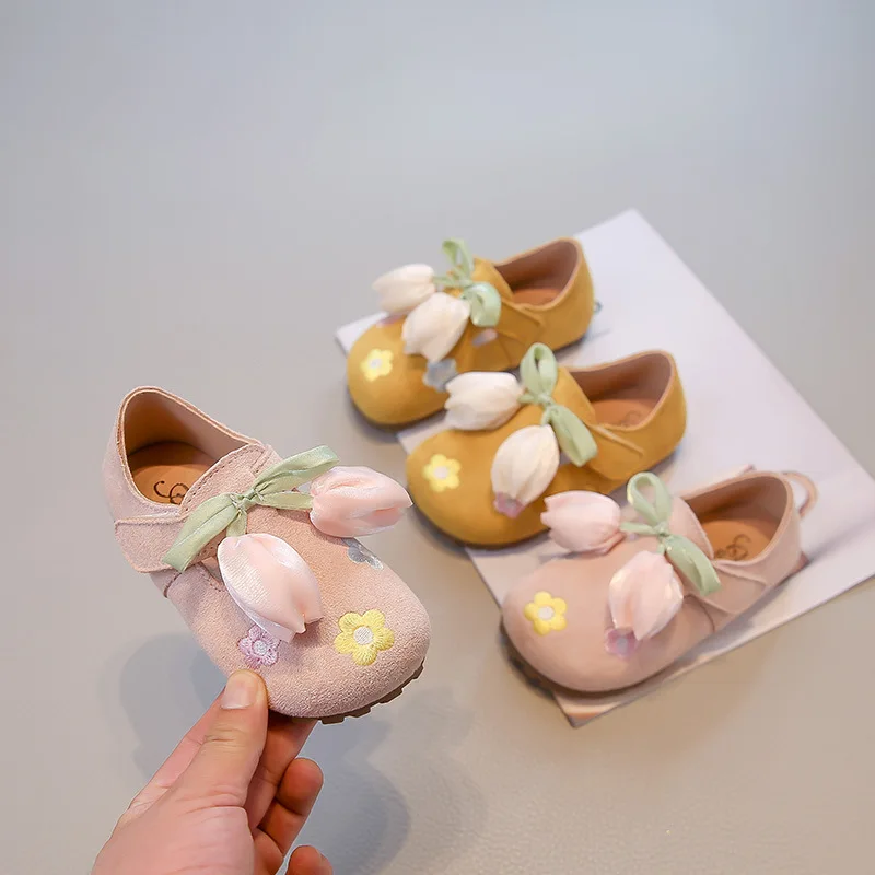 

Children's Leather Shoes Sweet Flower Elegant Girls Fashion Princess Shoes Embroidered Chic Kid Performance Flat Shoes Versatile