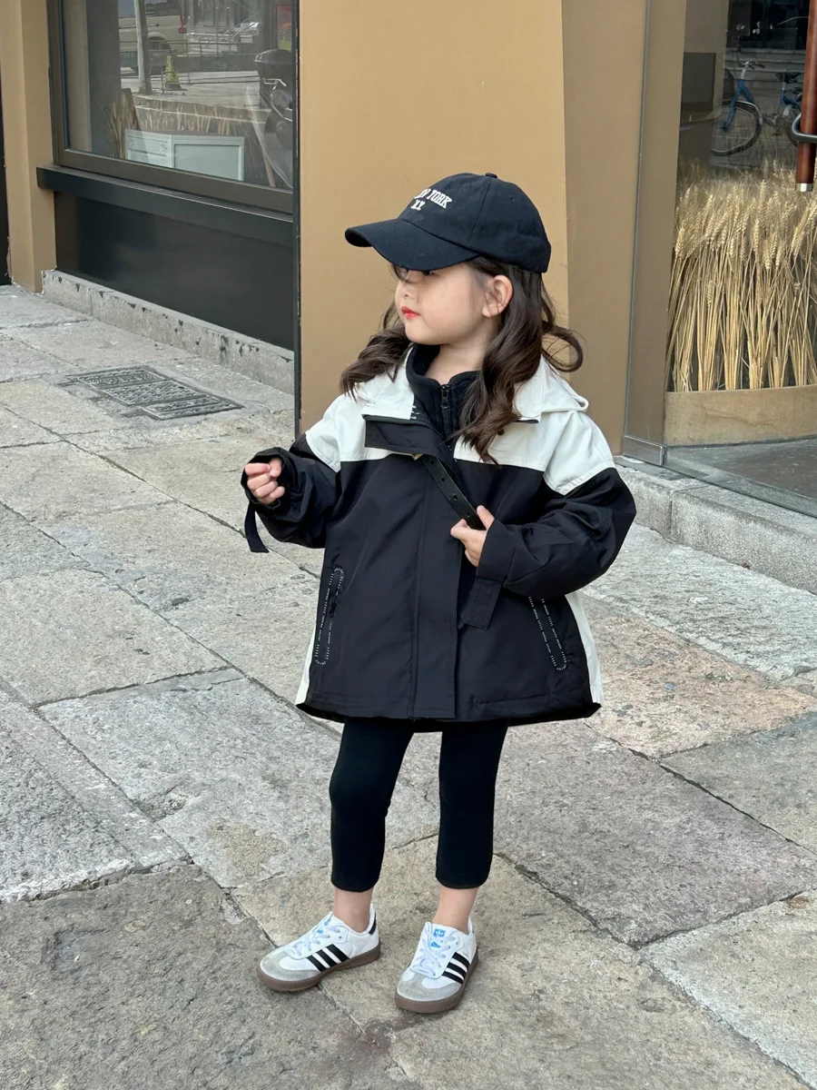 

Girls' Hooded Autumn 2024 New Three In One Western Style Charge Coat Children's Casual Versatile Windbreaker