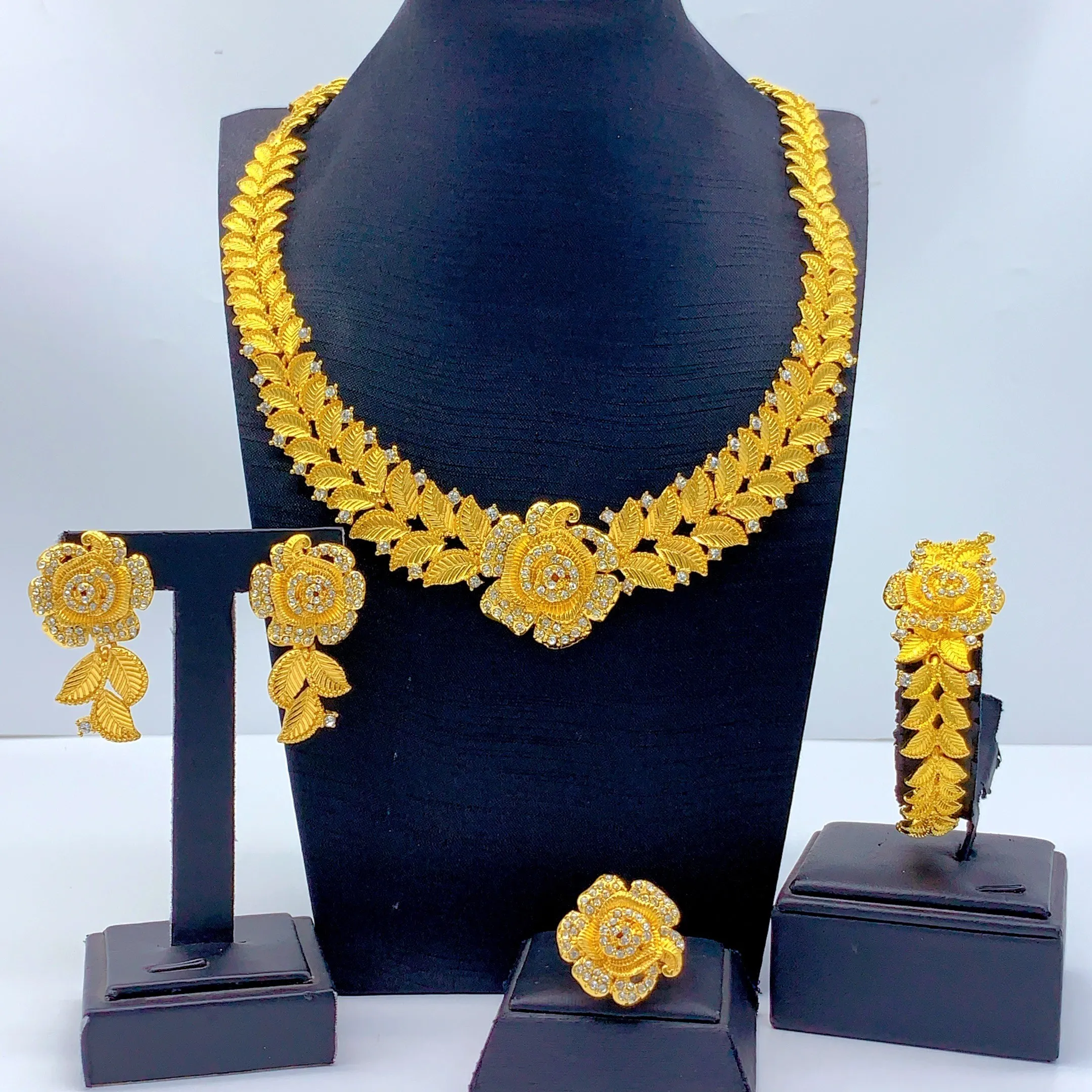Indian Bridal Crystal Necklace Earring Set Jewelry Set For Women Italian African 24K Gold Plated Dubai Party Gifts Wholesale