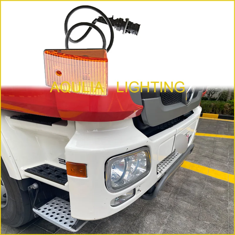

1 PCS 24V Side Corner Light Fit For BENZ ACTROS MP1 MP2 Truck 9418200951
