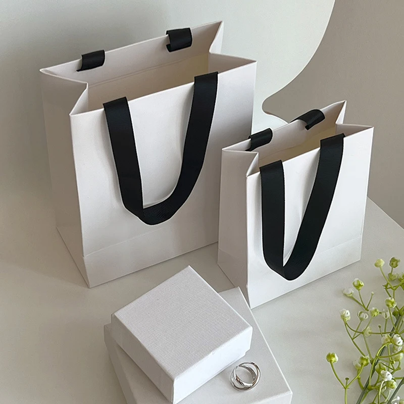 

10/20pcs Gift Bags For Wedding Birthday Party Jewels Box Cosmetic Gifts Packaging Bag Small Handbag Custom LOGO Paper Bag