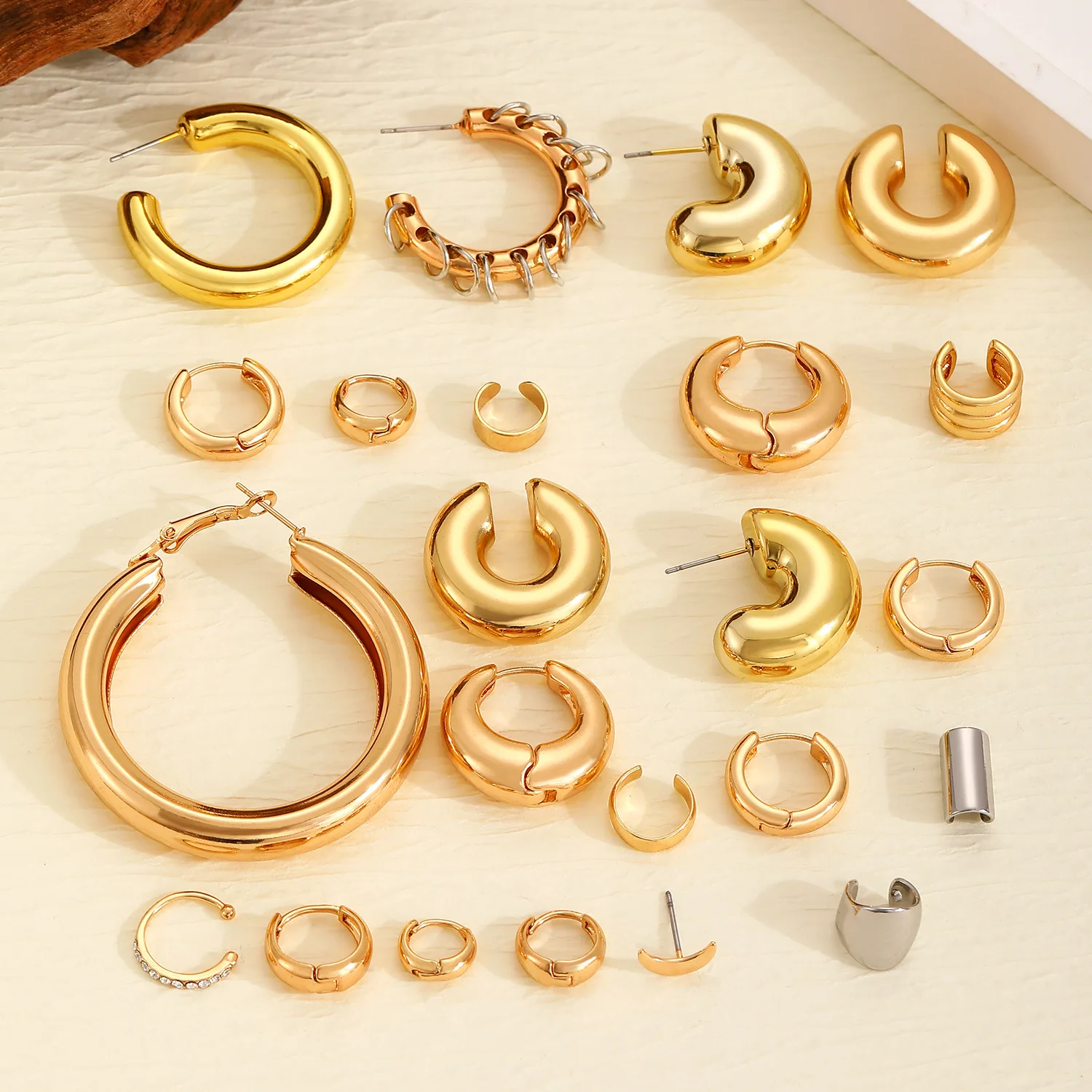 New Minimalist Exaggerated Earring Set Women Accessories Retro High-End Personalized Round Circle Earrings