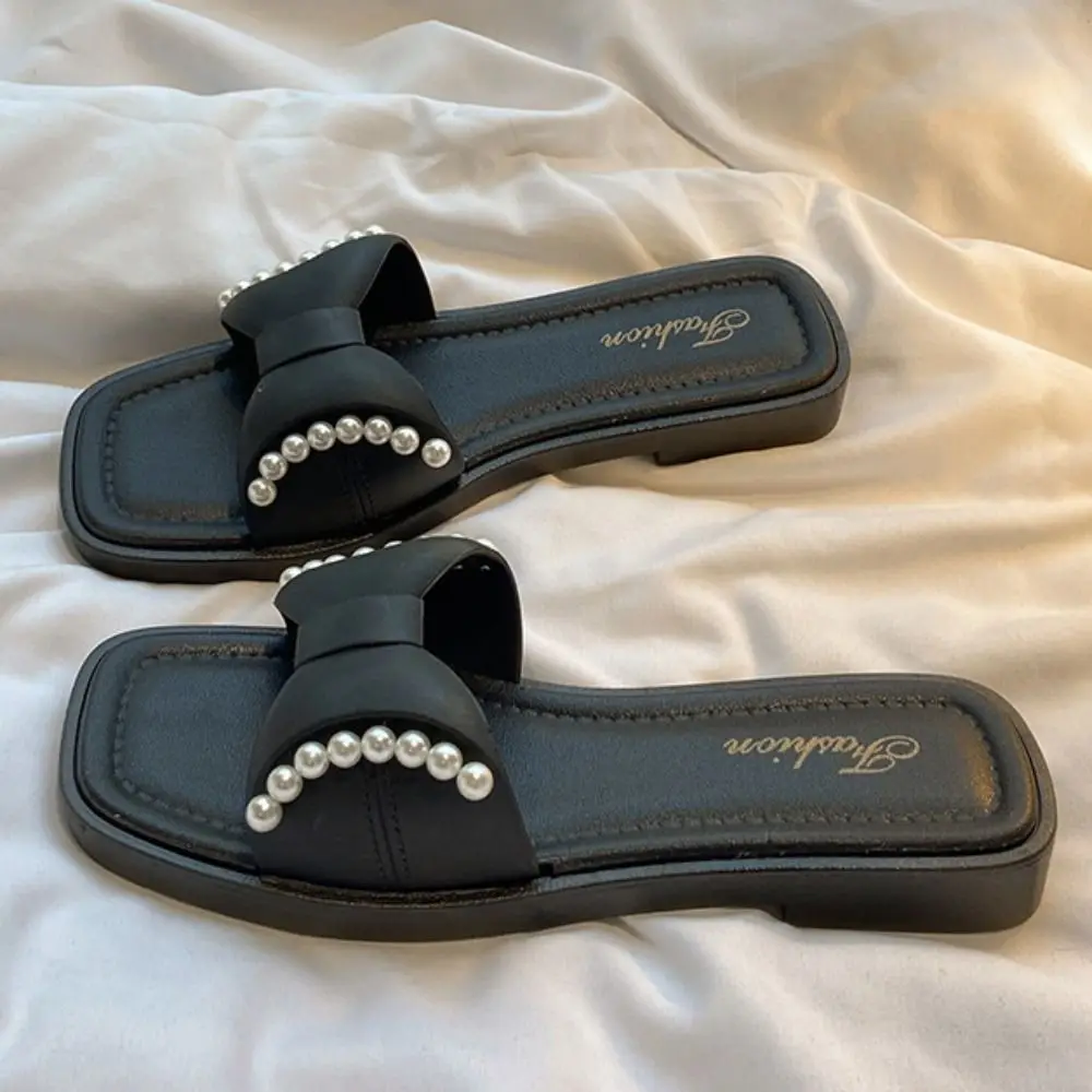 كل مباراة لينة وحيد Bowknot نعال مسطحة بولي كلوريد الفينيل الحلو اللؤلؤ الشرائح الصنادل أحذية المضادة للانزلاق منخفضة الكعب النعال النساء النساء