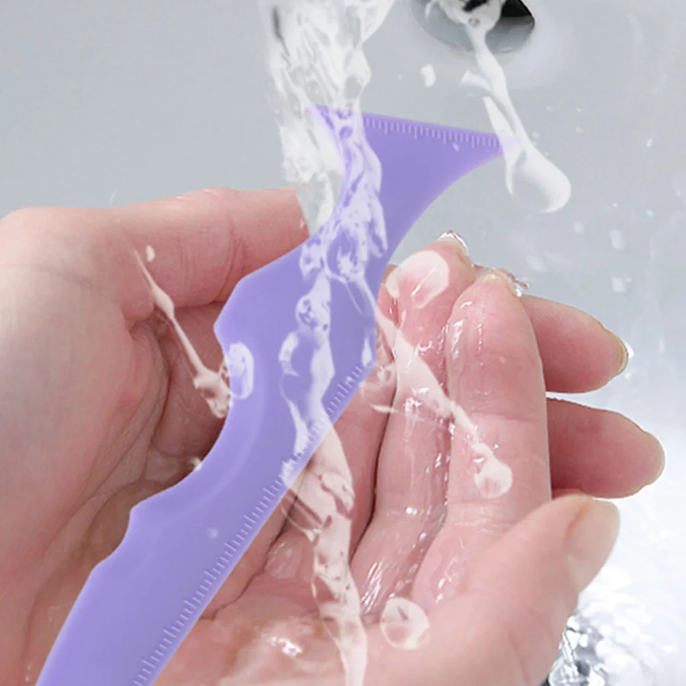 

2Pcs Multi-Function Eyeliner Stencil Silicone Makeup Tool Quick Precise Eyeliner Aid Eyelash Lip Ruler Makeup Guide Template