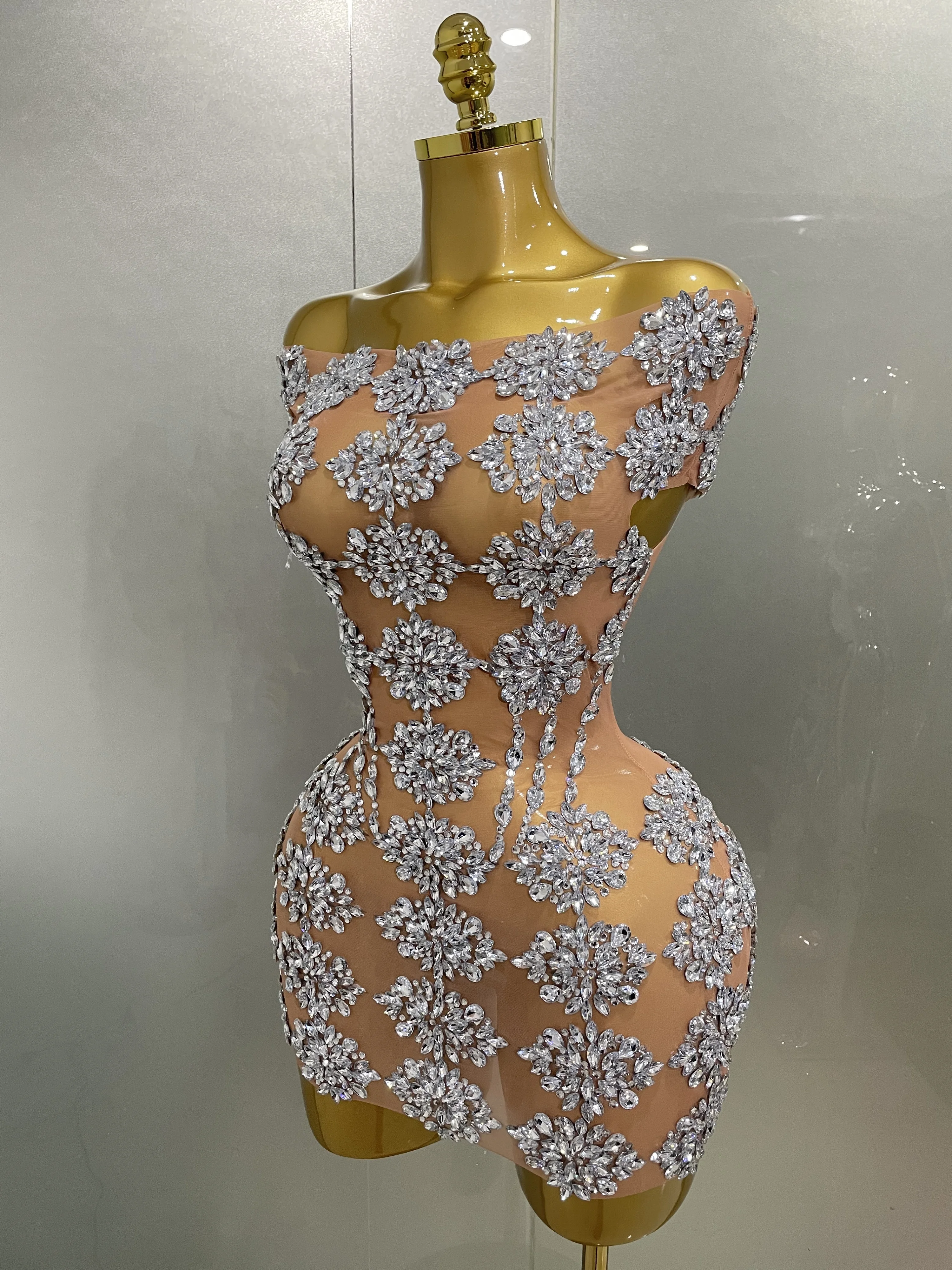 Luxury Sparkly Rhinestone ตาข่ายมินิชุด 2025 ผู้หญิงเซ็กซี่ไนท์คลับปาร์ตี้เต้นรําเครื่องแต่งกายนักร้องนักเต้นแสดงเวทีสวมใส่