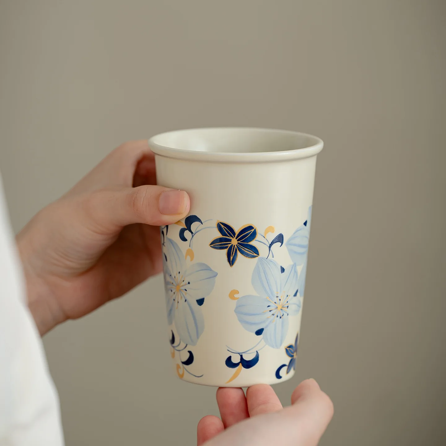 Lily Flower Ceramic Tea Cup Large Cola Mug Home Coffee Cup Office Personal Tea Cup Lady Master Cup Gift