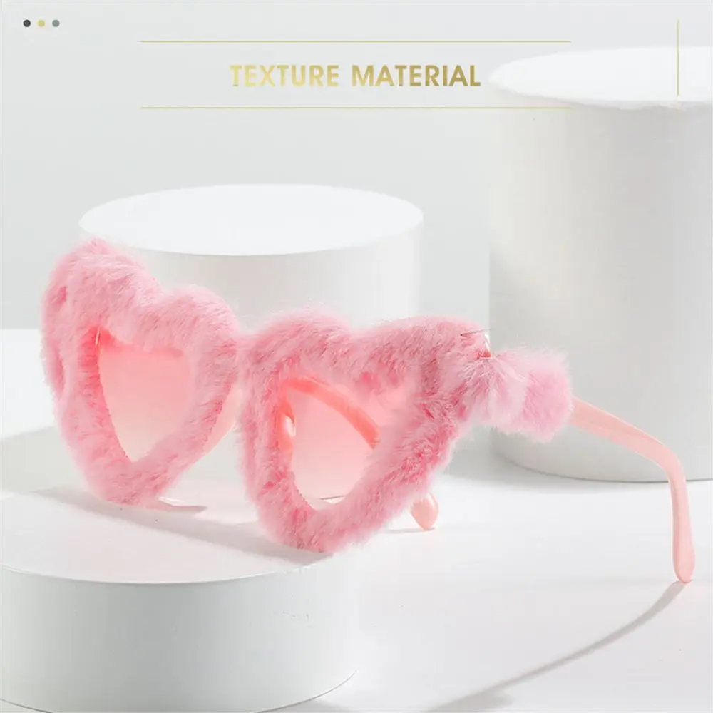 Accessories Women Love Heart Sunglasses UV400 Protection Heart-Shaped Sunglasses Plush Decor Sunglasses Eyewear Ladies Shades