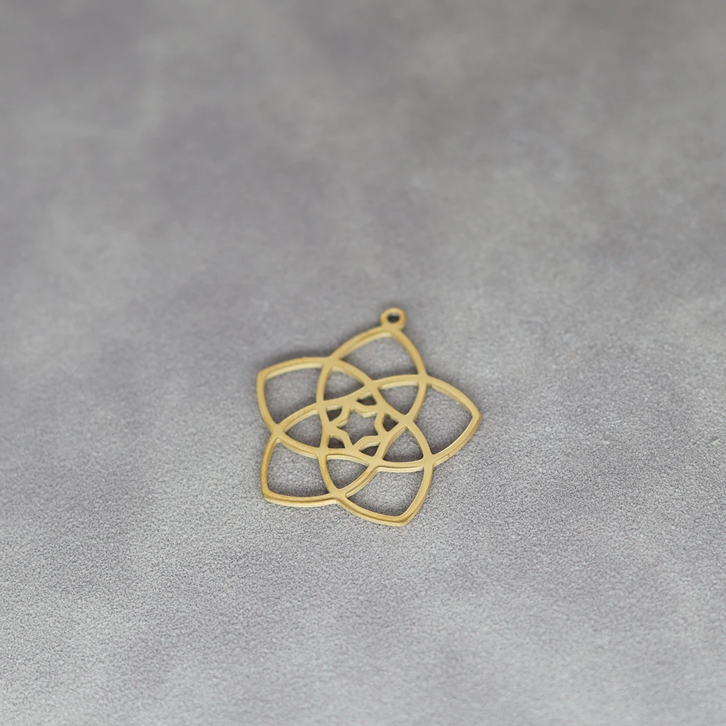3pcs/lot Artistic Geometric Venus Flower Pendant Stainless Steel Charms Simple Jewelry Birthday Gift Accessories