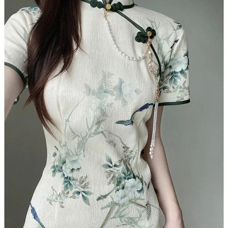 

Новые платья-ципао в китайском стиле с коротким рукавом и воротником-стойкой, женские, летние, 2026, с новым узором, подчеркивающие талию, dsfe3