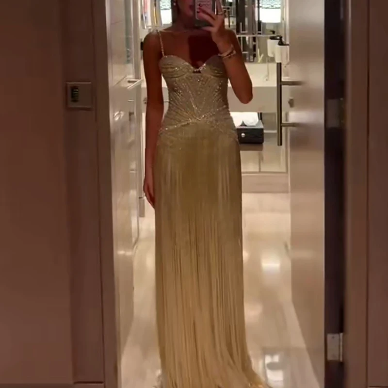 

Модное тонкое коктейльное платье с блестками и кисточками, элегантное темпераментное платье с открытыми бретелями, новинка 2026, женское банкетное платье президента