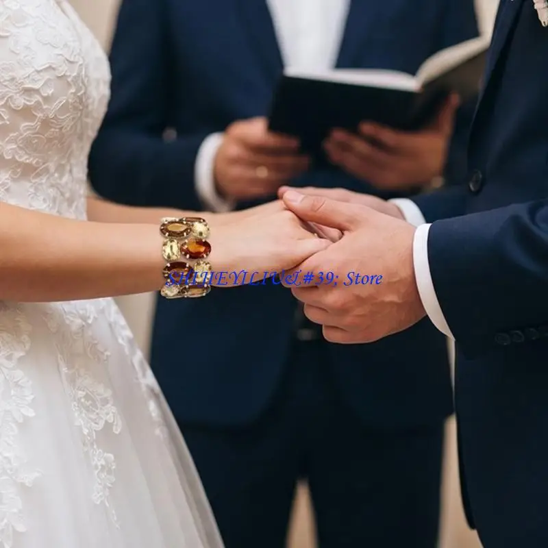 E21F Stylish Wide Elastic Stone Bracelet Alluring for Women Strong Alloy Design Suitable for Weddings & Celebrations
