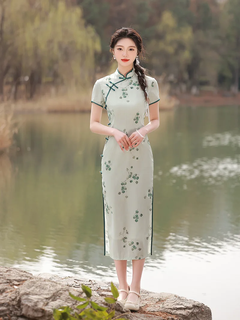 

Elegant Fashion Chinese Mandarin Collar Floral Printed Satin Cheongsam Women's Handmade Buttons Short Sleeve Qipao Evening Dress