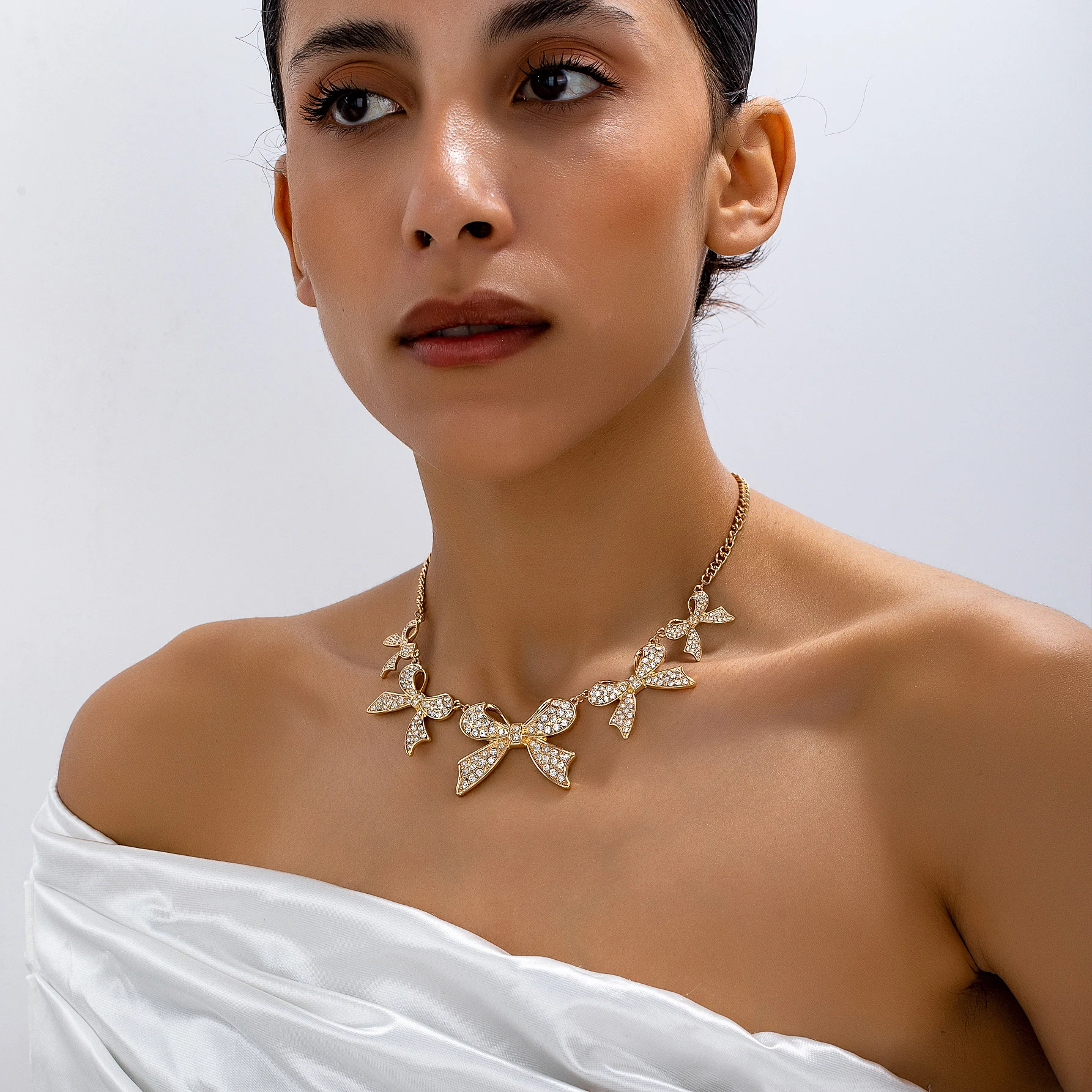 

European American style big brand exaggerated metal crystal bow necklace, couple gift travel jewelry