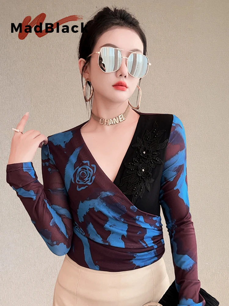 MadBlack-Women European T-Shirt, Sexy V Neck Print Beading Patchwork, Vintage Long Sleeve Slim S-3XL Tee, 2026 Autumn T69805CC