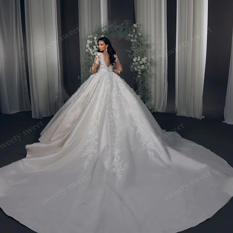 فستان زفاف رومانسي من الساتان مع ثوب حفلة دانتيل مطرز بأكمام طويلة وياقة مربعة مخصص للعروس بأربطة رداء MariéE من الساتان