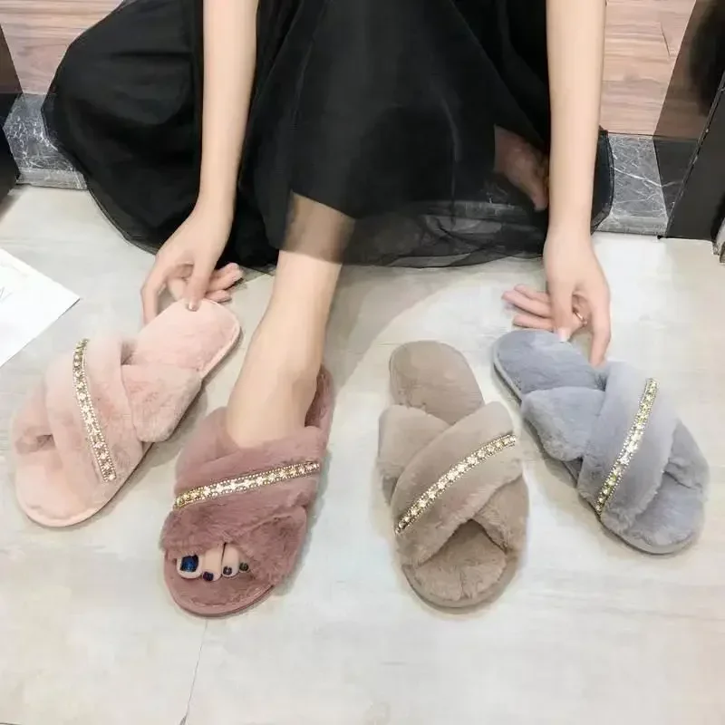 

Wholesale Autumn and Winter New Cross Color Chain Bright Diamond Trendy Fashion Indoor Home Non-slip Warm Soft Fluffy Slippers