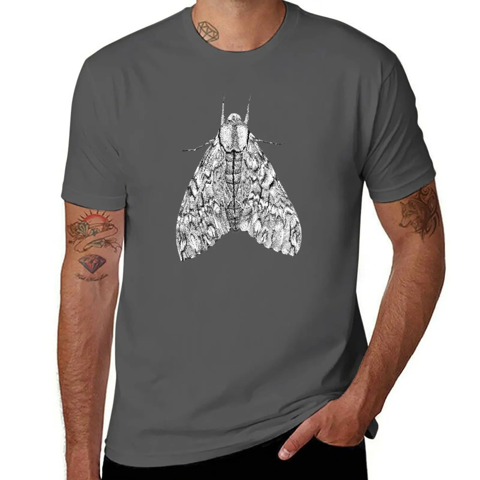 

butterfly Black and moth (Psilogramma menephron) Privet Hawk Moth white - drawing T-Shirt Casual Trendy Short Sleeve T-Shirt
