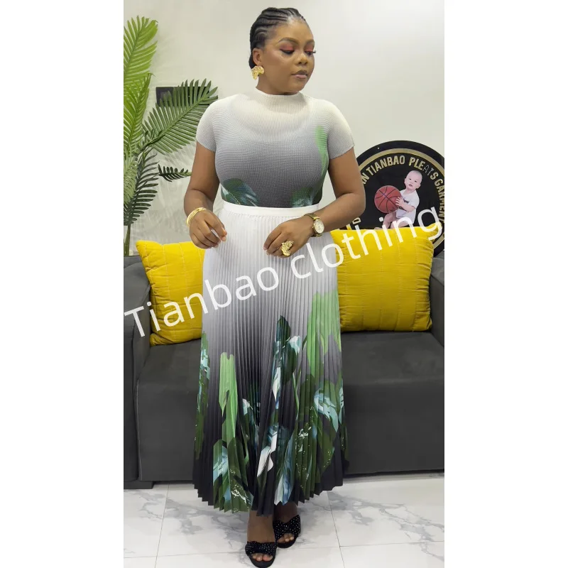 

Large Size Loose Round Neck Short Sleeve Top High Waist Pleated Half-body Skirt Two-piece Miyake 2025 Summer New Women's Suit