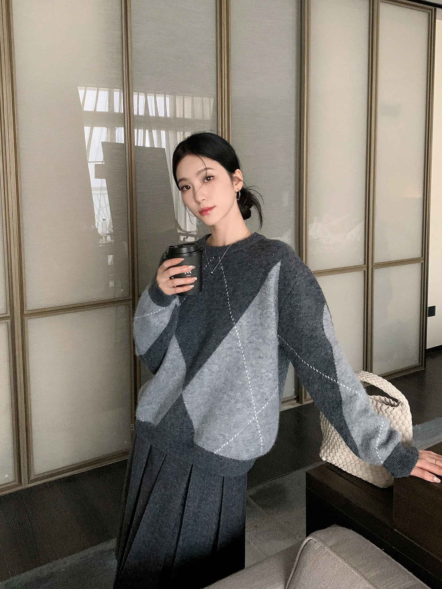 

Свитер Lazin Lingge с ромбовидным узором, повседневный, свободного кроя, с цветными вставками, женский, с длинными рукавами, круглым вырезом, термовязаный.