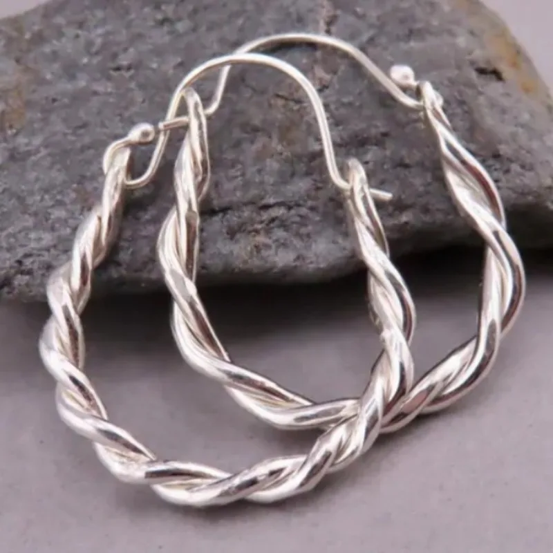 Minimalist Twisted Hoop Earrings For Women Glossy Texture Classic Silver Color Earrings Daily Party Commute Jewelry ﻿