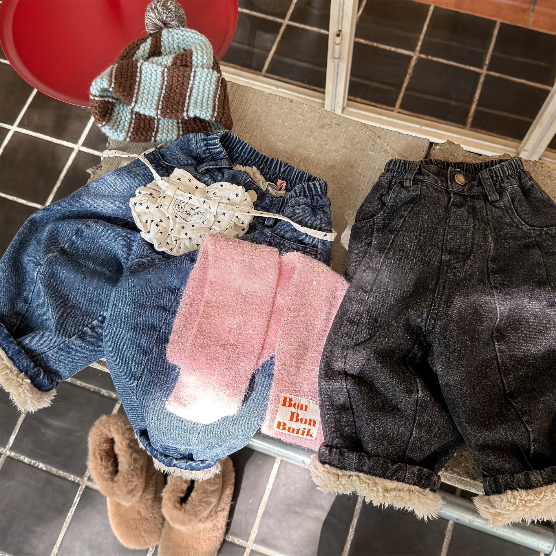 

1-6Y Boys Girls Warm 2025 Winter New Kids Cotton Fleece Lined Jeans Fluffy Cuff Denim Wide Leg Casual Loose Trousers Clothes