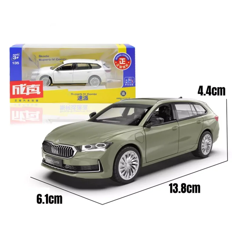 Diecast 1:35 Scale Superb IV Combi Alloy Simulation Metal Car Model Static Collection Decorated Holiday Gifts Toys Souvenir Gift