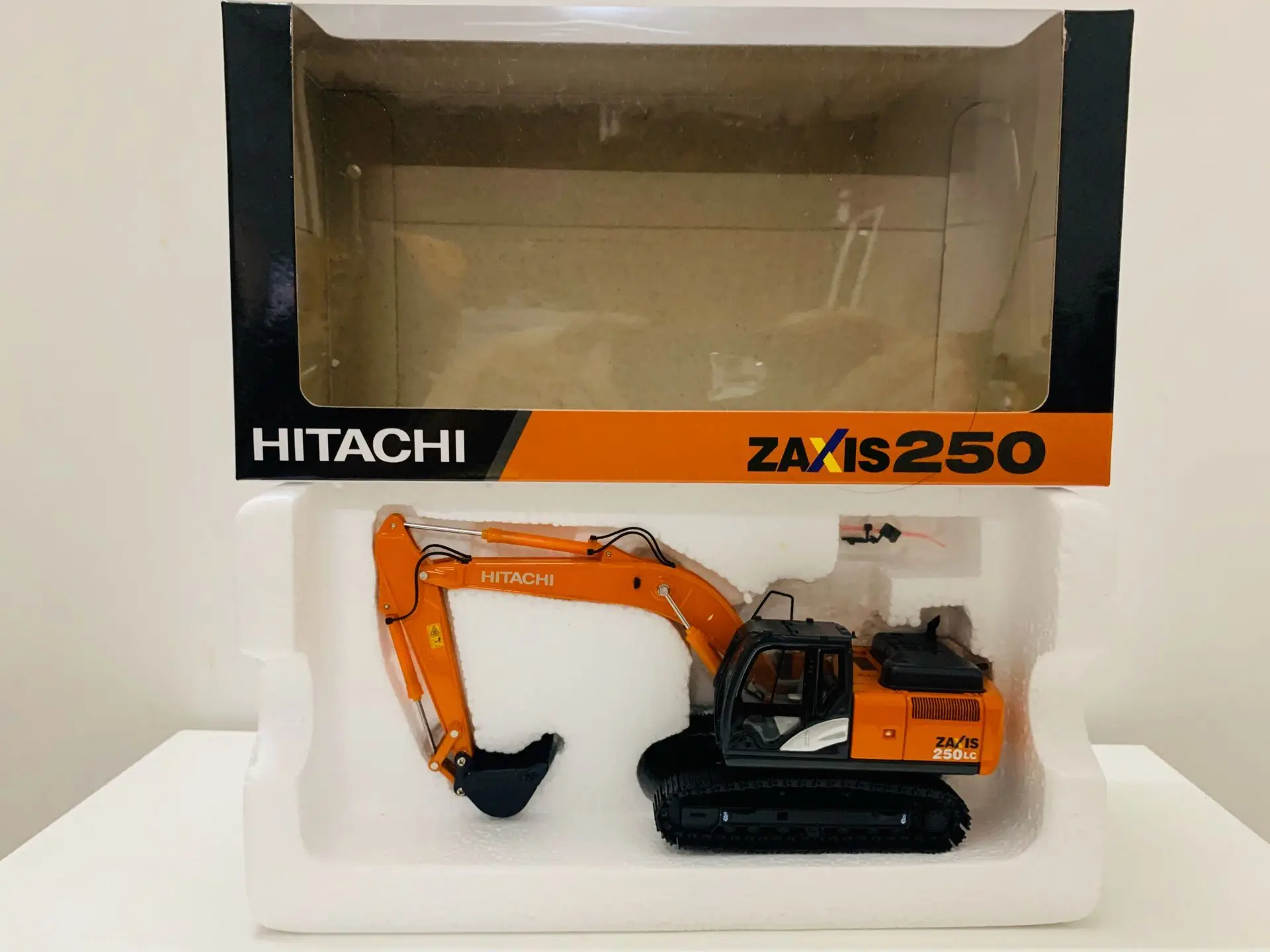 

Масштаб 1/50, игрушечная инженерная модель ZX250LC-5, экскаватор-подарок на день рождения для мальчика, украшение сцены