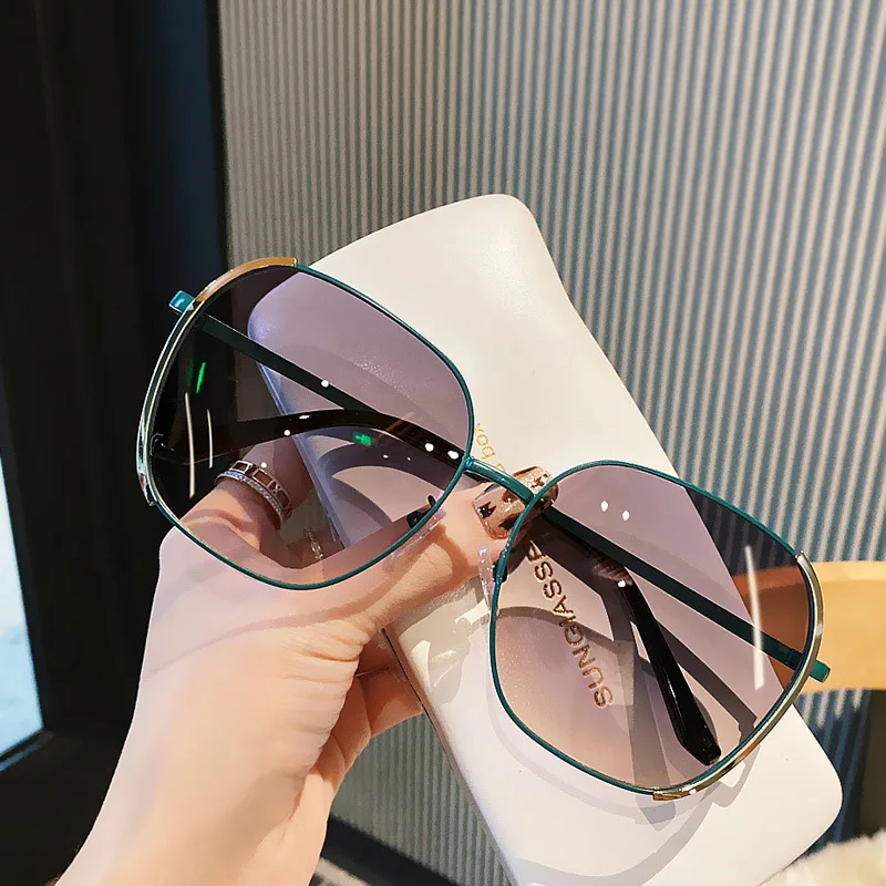 

Oversized Square Sunglasses for Women & Men – UV400 Protection Fashion Sun Glasses, Retro Round Face Shades