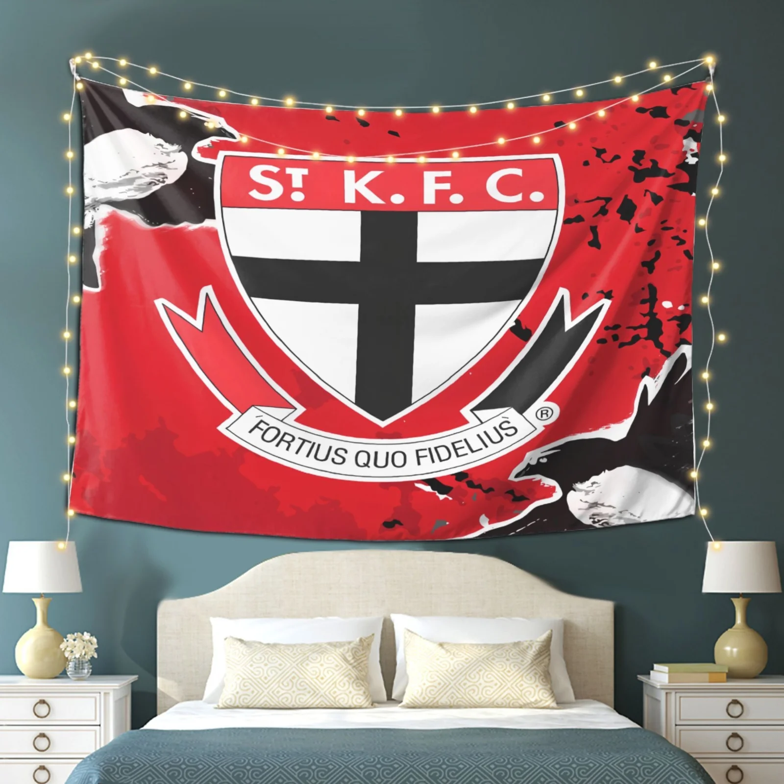 St. Kilda Football Club-Themen-Pfirsichhaut-Teppich, lebendiges rotes und schwarzes Design mit Kreuz- und Flügel-Emblem, künstlerische Heimdekoration