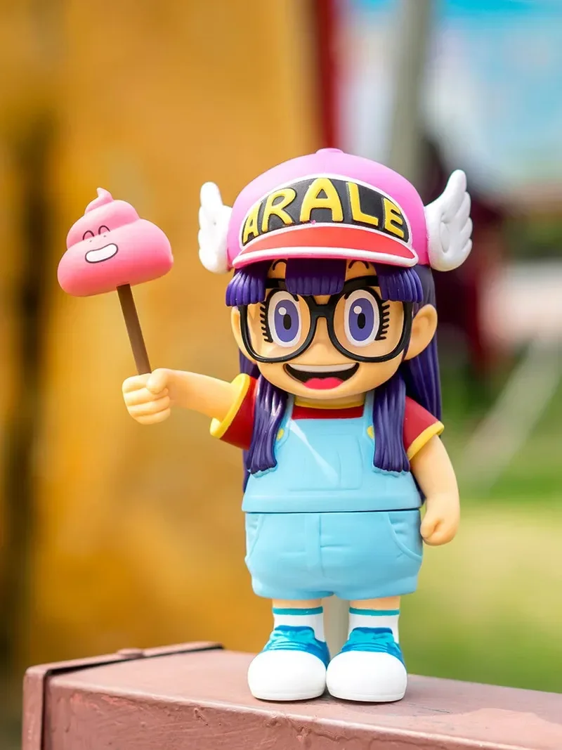 Dr. Slump Anime Figure ARALE New Year Birthday Gift Kids Toys Collectible Animation Cartoon PVC Material Model Home Decoration