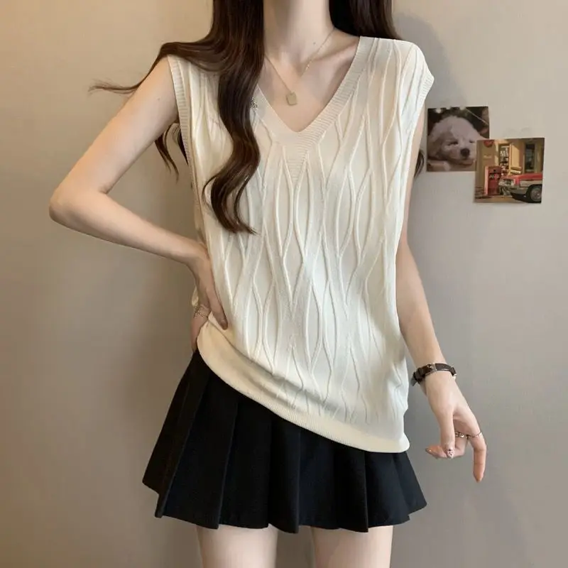 Fashion V-Neck Solid Color Knitted Sweet Sleeveless T-Shirts Female Clothing 2024 Summer New Loose Korean Tops Casual Tank Top