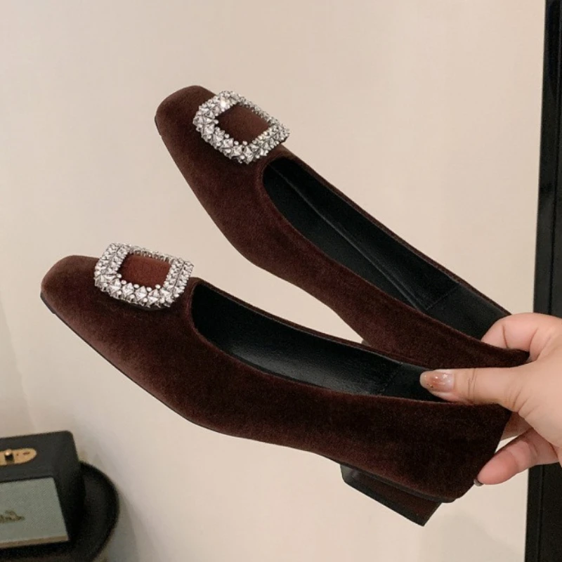 

Luxury Silk Velvet Designer Low Heel Pumps Women CRYSTAL Square Buckle Elegant Party Heels Ladies Square Toe Autumn Bridal Shoe