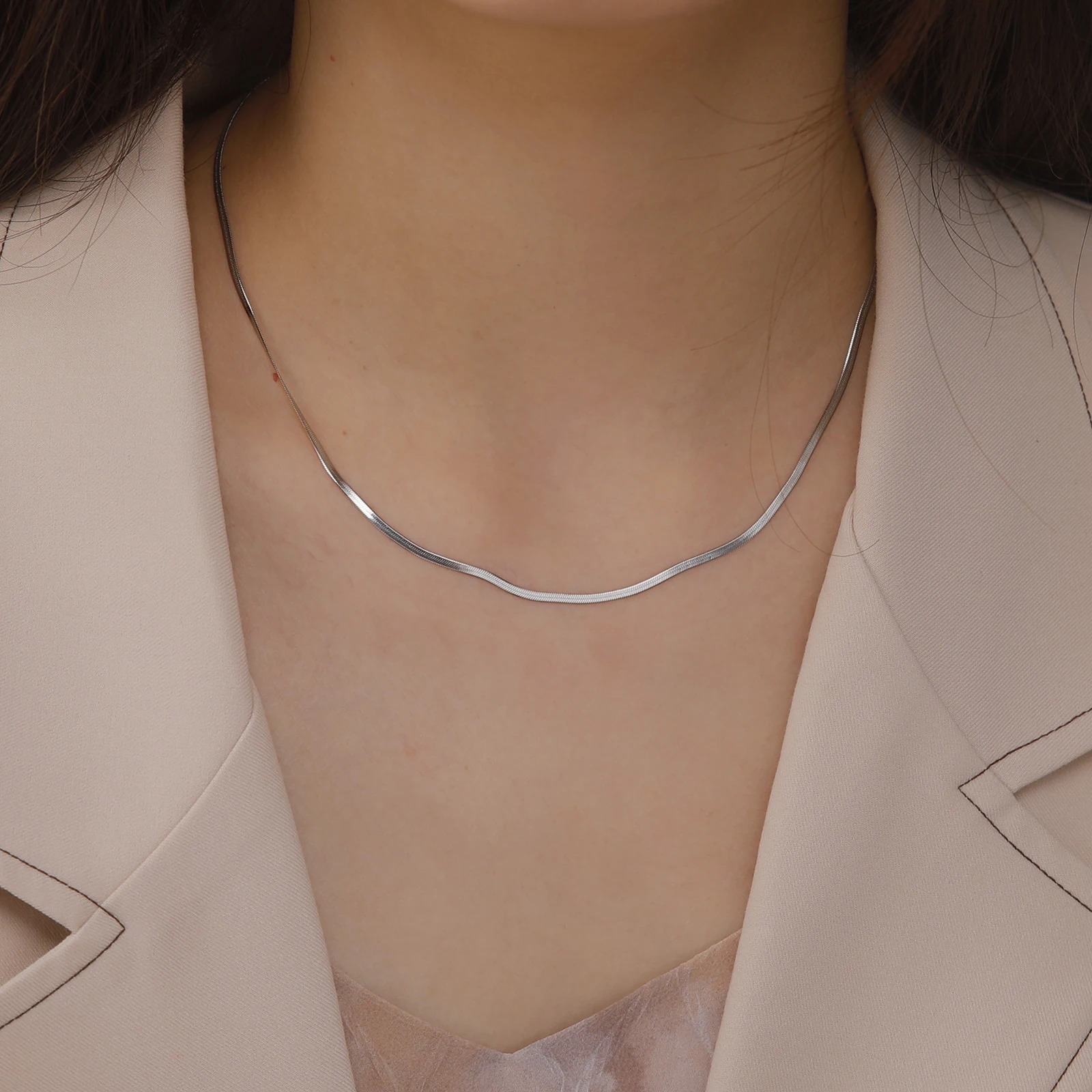 Skyrim-collar de cadena de serpiente de acero inoxidable para hombre y mujer, Gargantilla de espiga de Color dorado, cadenas para el cuello, joyería