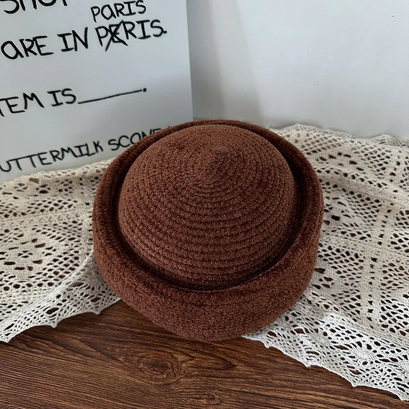 Herbst-Winter Neue Verdickte Einfarbige Chenille-Strickmützen für Damen und Herren im Retro-Königshof-Stil Elegante Kuppelmützen – Detail 6