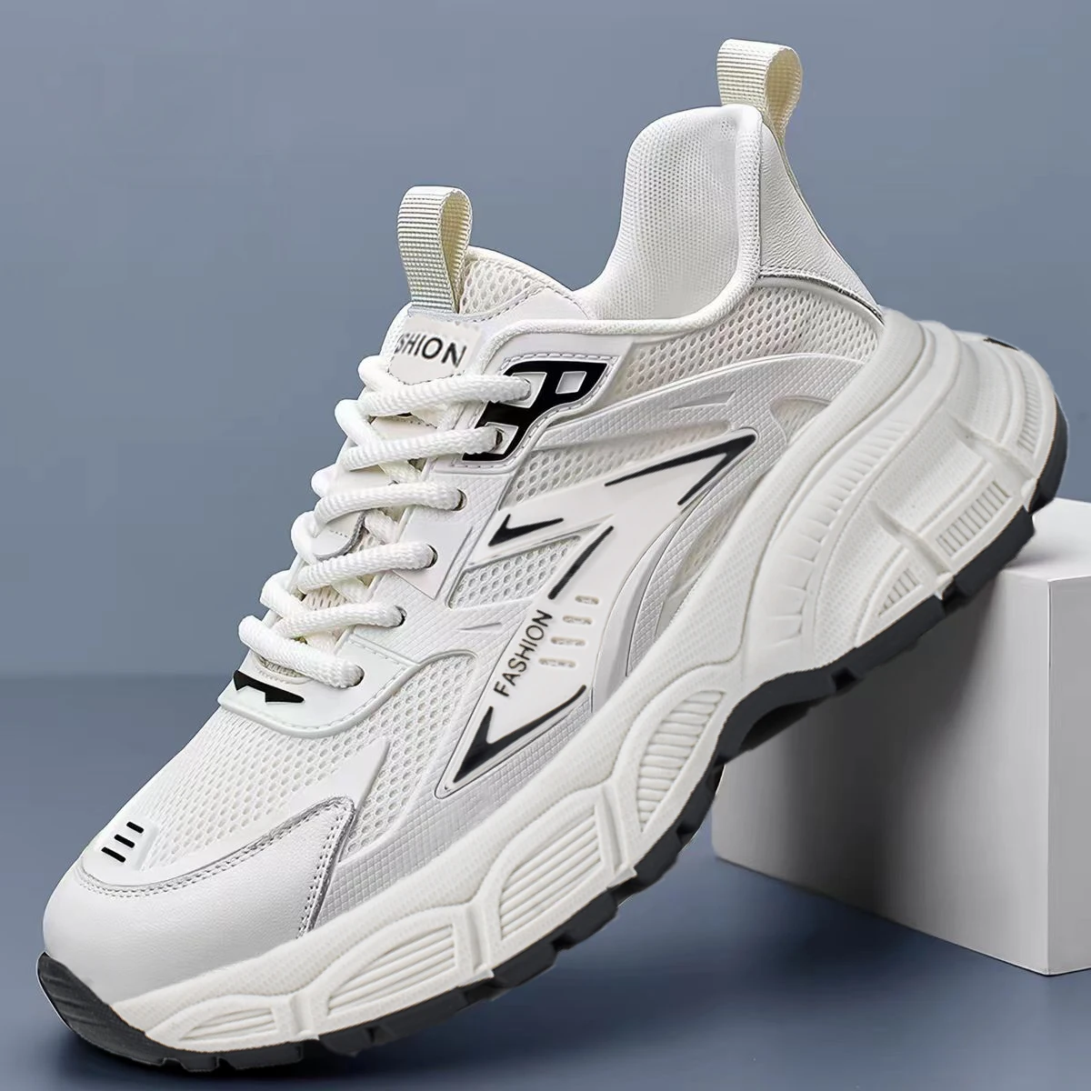 

Men's Lightweight Breathable Sports Casual Shoes 2026 New Style Hollow Anti-slip Dad Shoes Suitable for Students And Daily Wear