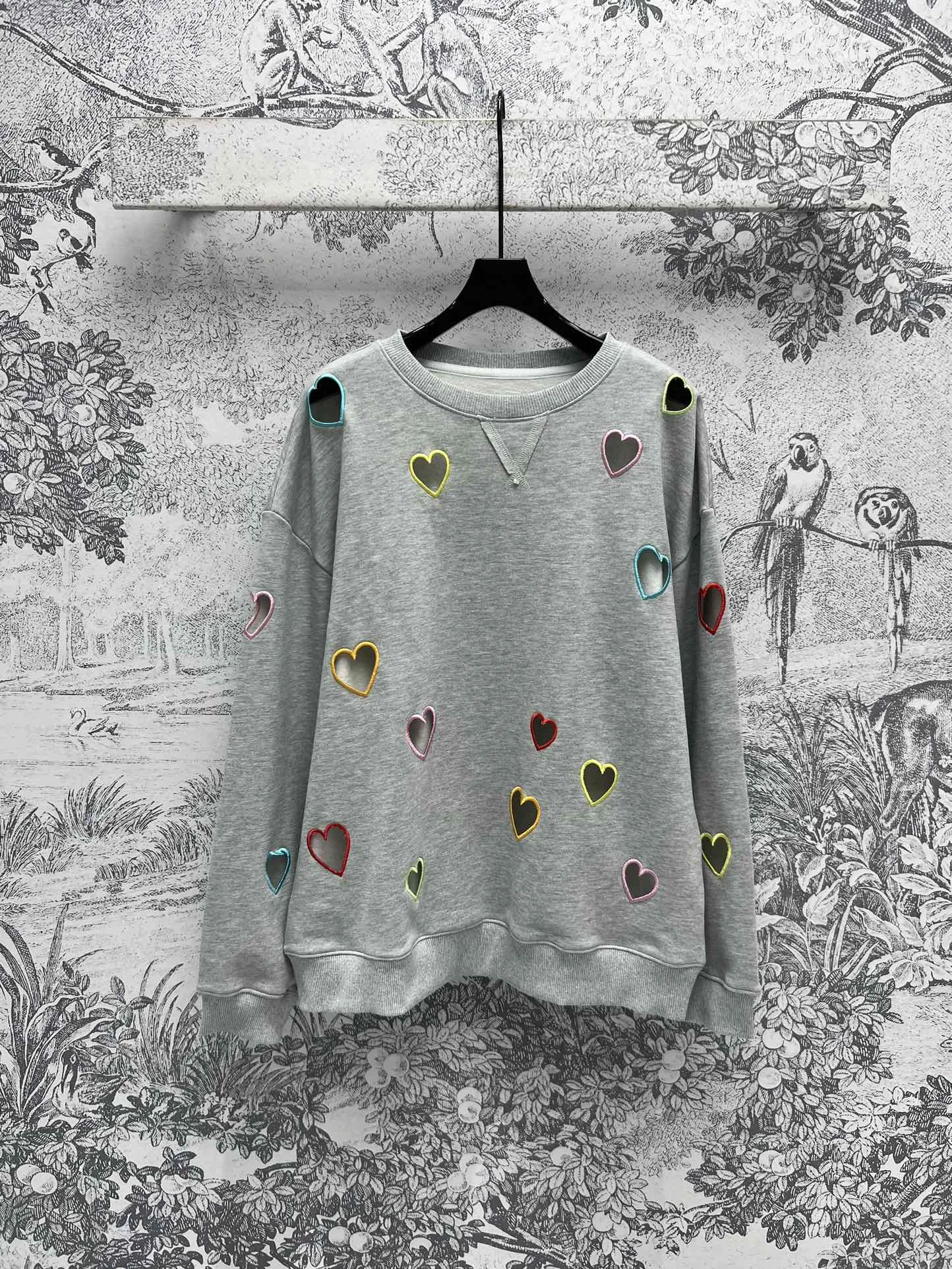 2024 Autumn New Women's Clothing Design inspired hollowed out heart-shaped embroidered round neck hoodie 0822