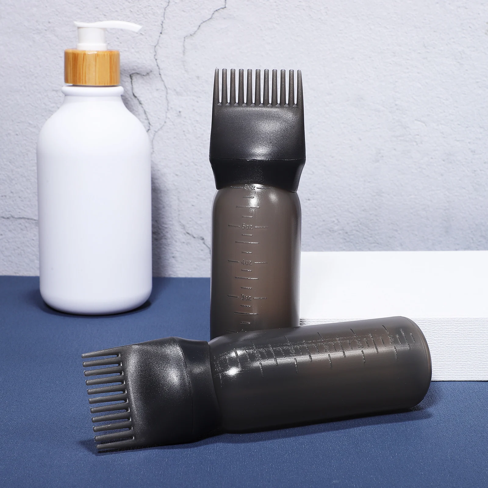 

2pcs Black Root Comb Applicator Bottle for Hair Oil Dry Cleaning Washing Dyeing Salon PP Material Moderate Capacity