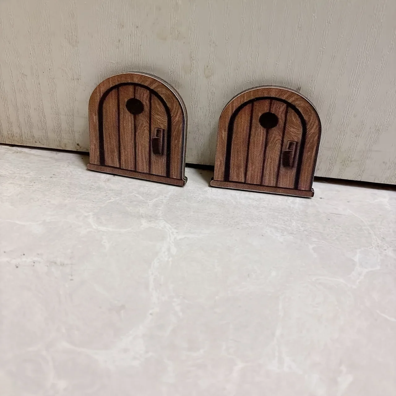 Handgefertigte Holz-Mausloch-Türdekoration – Retro-Stil – Holzmaserung – Wandkunst, einfache Installation, Innen-/Außendekoration für Zuhause – Detail 9