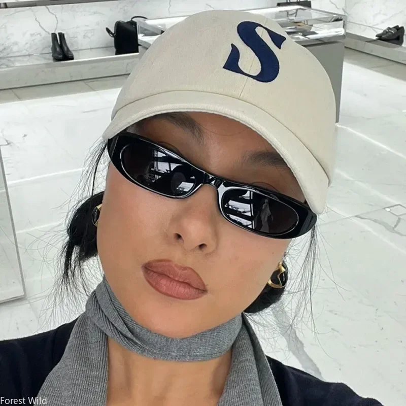 Trendy 2025 Cat Eye Narrow Frame Black Sunglasses Rectangle Shades For Women Men Skiing Eyewear Fashion Kit Set