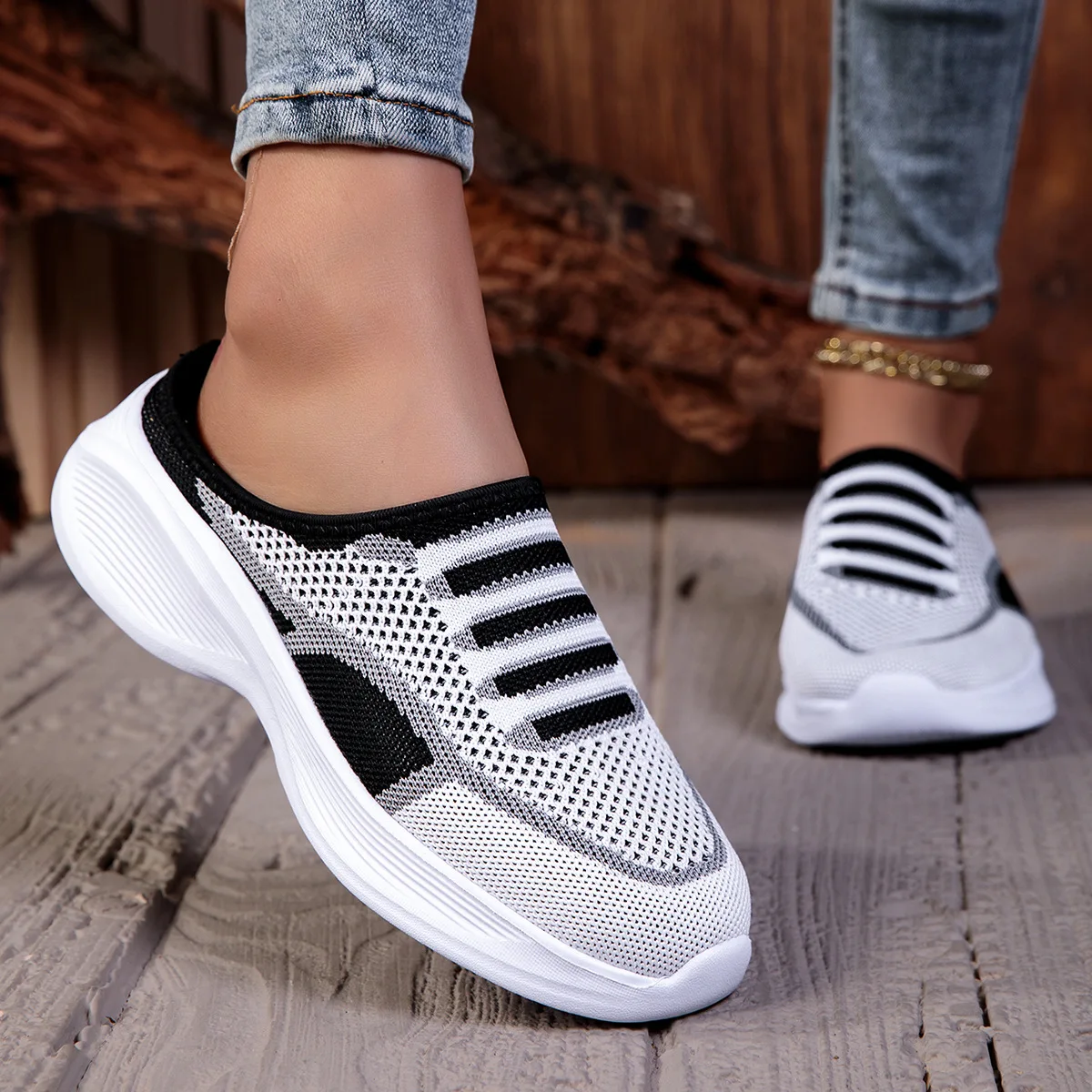 

New fashionable outdoor half-drag casual outdoor single shoes for beach lazy people, breathable mesh shoes on one foot