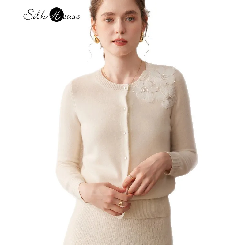 

Women's Autumn/Winter New 70% Wool 30% Cashmere Round Neck Long Sleeved Cardigan Pearl Flower Design Sweater