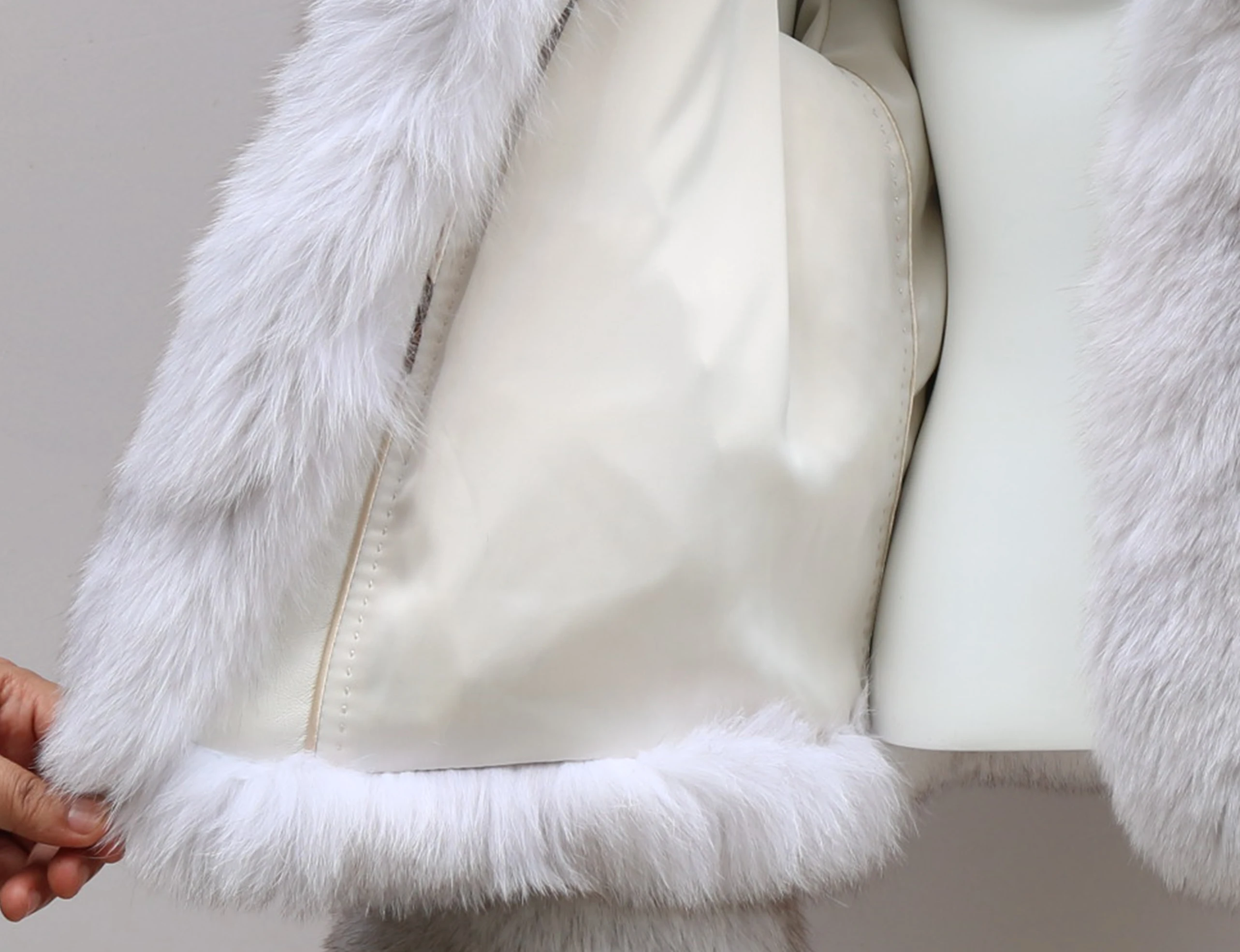 겨울 럭셔리 리얼 폭스 모피 코트 여성 자켓 패션 따뜻한 탱크 탑 플러스 사이즈 아웃웨어 패션 streetwear