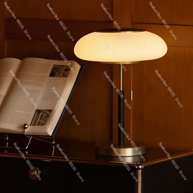Modern Luxury Nordic Desk Lamp,Minimalist Designer Bedroom Table Lamp,Glass Creative High-End Living Room Decoration Lamp