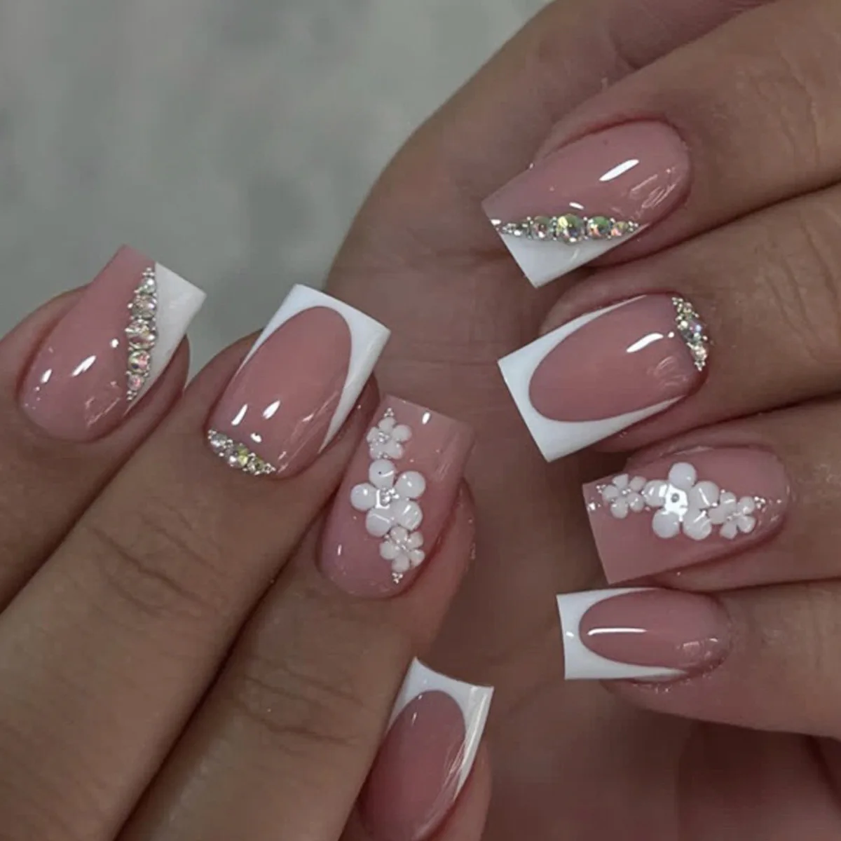 24Pcs Short Square Head False Nails Pink Gradient Polka Dot French Press on Fake Nails 3D Flower Wearable Full Cover Nails Tips
