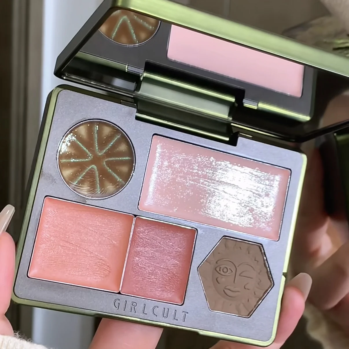 Girlcult Facial Comprehensive Powder Cream Disc Blush Highlighter Contour Bronzer All-in-One-Palette Water Light Finish Makeup